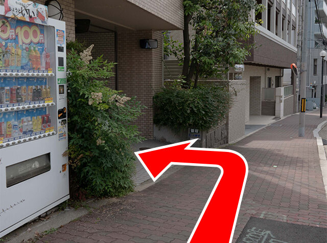 駐車場内の蔵